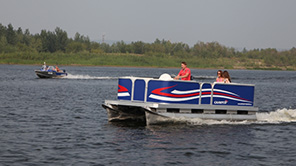 Прогулочные понтонные лодки